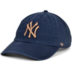 Women’s New York Yankees Metallic Clean Up Cap
